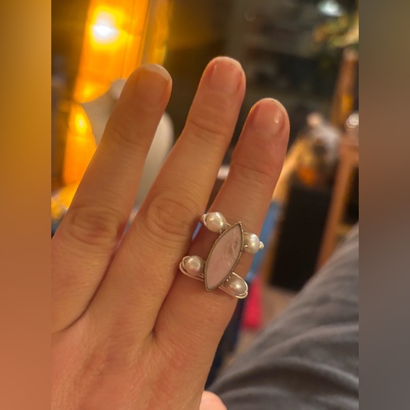 ARTISAN Hand Crafted Pink Acrylic and White Pearl Set Necklace Ring 2 Earrings - Picture 7 of 8